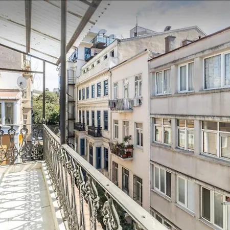 Melissa Cozy Balcony